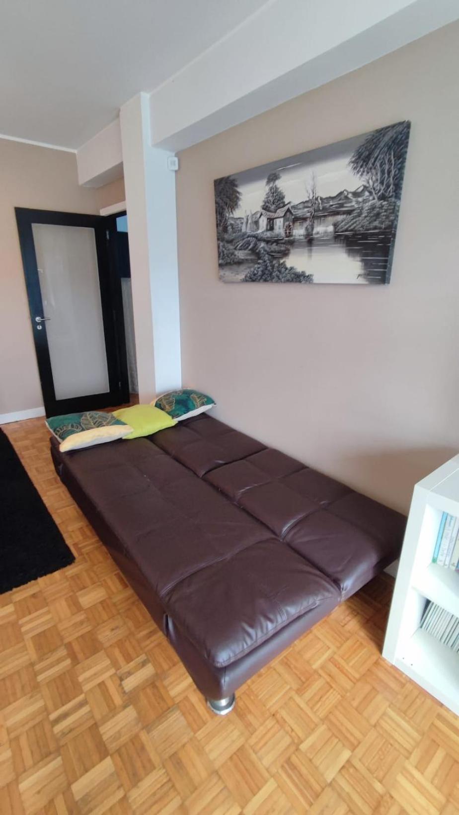 Guesthouse Metro Station Матосиньос Екстериор снимка